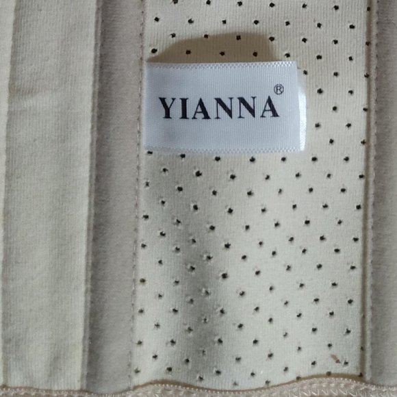VIANNA Ultra clinching corset size Medium/Large. Fully adjustable. - Picture 6 of 6